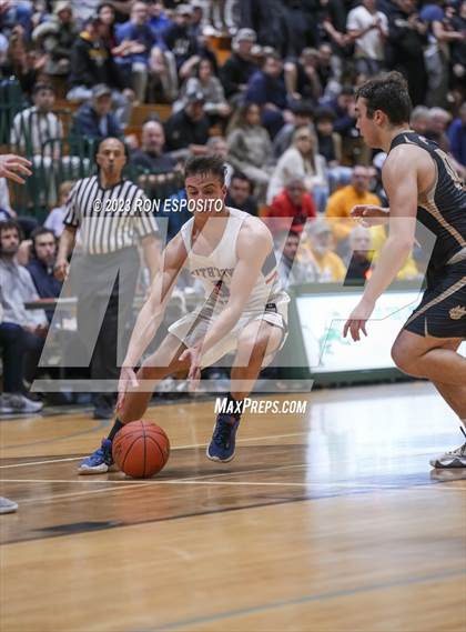 Thumbnail 1 in Commack vs Smithtown West  (NYSPHSAA Section XI Class AA Semifinal Championship)  photogallery.
