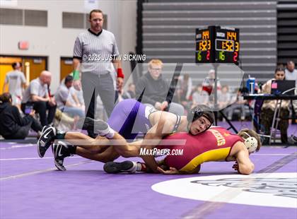 Thumbnail 2 in Brownsburg vs. Evansville Mater Dei (IHSWCA 4A Semifinal) photogallery.