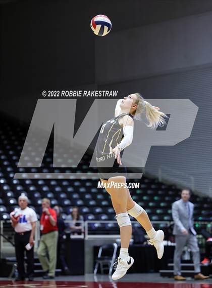 Thumbnail 2 in Gunter vs. Bushland (UIL 3A Final) photogallery.