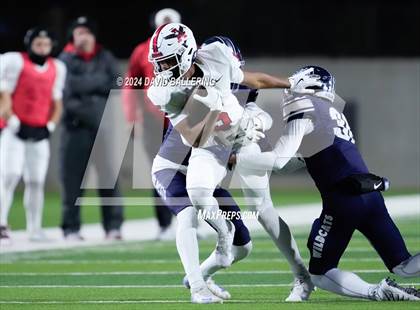 Thumbnail 1 in Argyle vs Walnut Grove (UIL Football 5A Division II Regional Semifinal) photogallery.