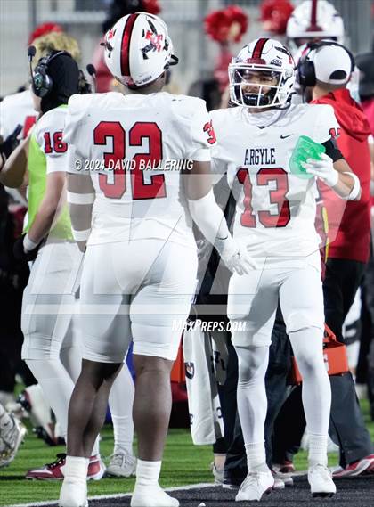 Thumbnail 2 in Argyle vs Walnut Grove (UIL Football 5A Division II Regional Semifinal) photogallery.
