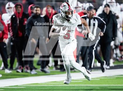 Thumbnail 3 in Argyle vs Walnut Grove (UIL Football 5A Division II Regional Semifinal) photogallery.