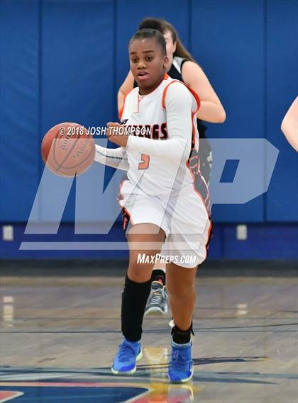 Thumbnail 2 in Roosevelt vs. Chino Hills photogallery.