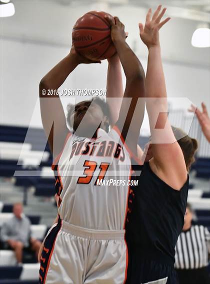 Thumbnail 3 in Roosevelt vs. Chino Hills photogallery.