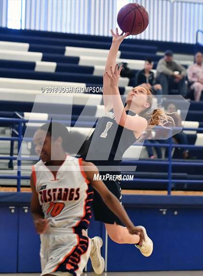 Thumbnail 1 in Roosevelt vs. Chino Hills photogallery.