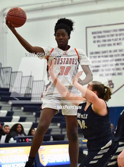 Thumbnail 2 in Roosevelt vs. Chino Hills photogallery.