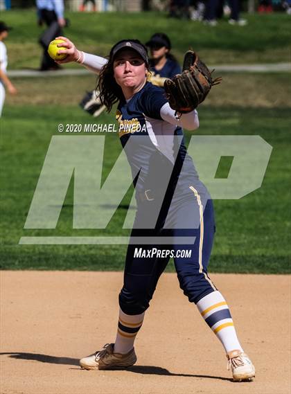 Thumbnail 3 in Calvary Chapel vs. Foothill (Laguna Hills Classic) photogallery.