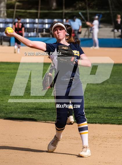 Thumbnail 3 in Calvary Chapel vs. Foothill (Laguna Hills Classic) photogallery.