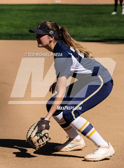 Thumbnail 2 in Calvary Chapel vs. Foothill (Laguna Hills Classic) photogallery.