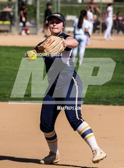Thumbnail 3 in Calvary Chapel vs. Foothill (Laguna Hills Classic) photogallery.