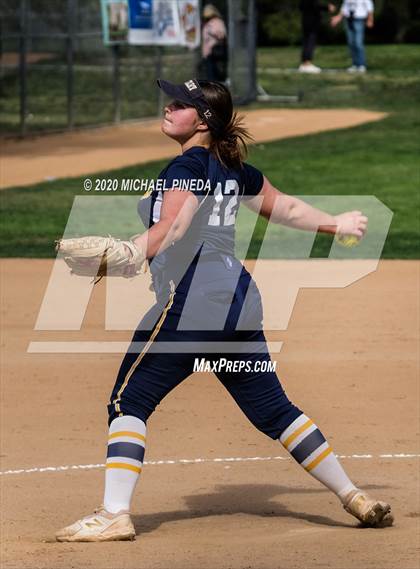 Thumbnail 3 in Calvary Chapel vs. Foothill (Laguna Hills Classic) photogallery.