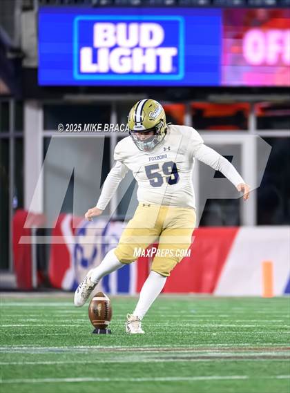 Thumbnail 3 in Foxborough vs Shawsheen Valley Tech (MIAA Division 5 Final) photogallery.