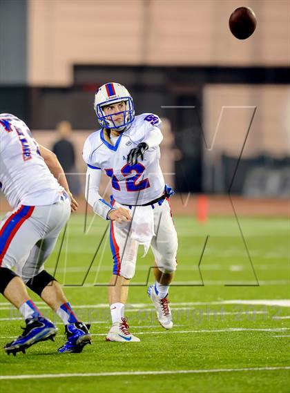 Thumbnail 2 in St. Ignatius vs. Granite Bay (CIF NorCal Regional D1 Final) photogallery.