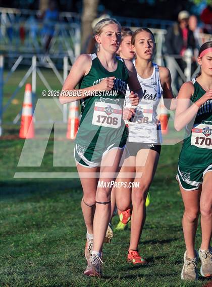 Thumbnail 1 in UIL 3A Girls Cross Country State Final photogallery.