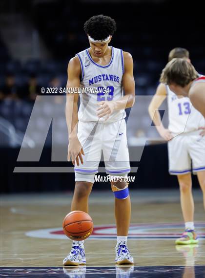 Thumbnail 1 in Millard North vs. Omaha Westside photogallery.