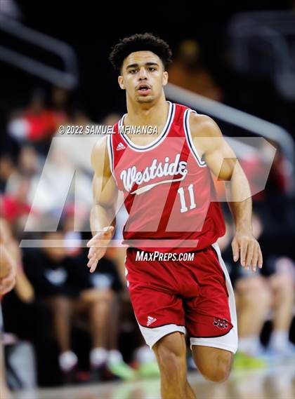 Thumbnail 3 in Millard North vs. Omaha Westside photogallery.