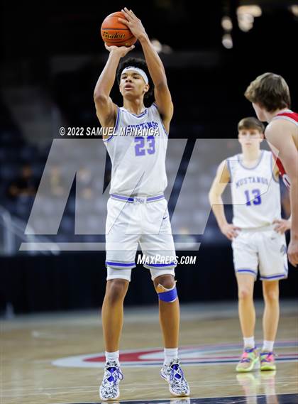 Thumbnail 1 in Millard North vs. Omaha Westside photogallery.