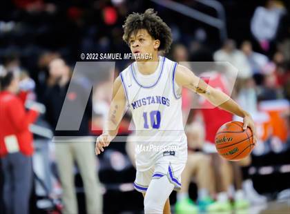 Thumbnail 3 in Millard North vs. Omaha Westside photogallery.