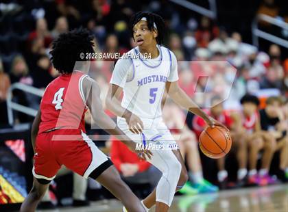 Thumbnail 3 in Millard North vs. Omaha Westside photogallery.