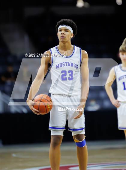 Thumbnail 2 in Millard North vs. Omaha Westside photogallery.