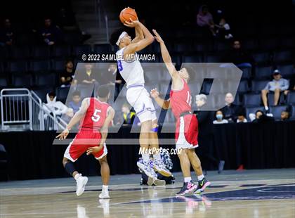 Thumbnail 2 in Millard North vs. Omaha Westside photogallery.