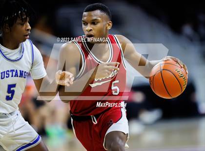 Thumbnail 3 in Millard North vs. Omaha Westside photogallery.