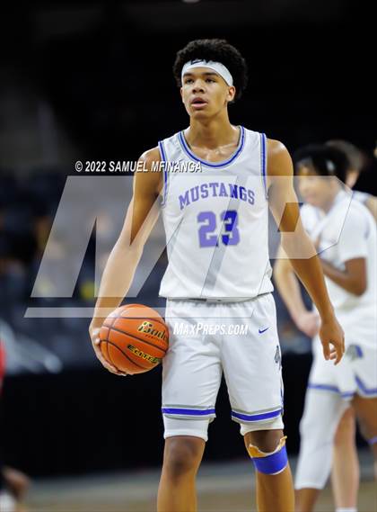 Thumbnail 3 in Millard North vs. Omaha Westside photogallery.