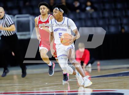 Thumbnail 3 in Millard North vs. Omaha Westside photogallery.