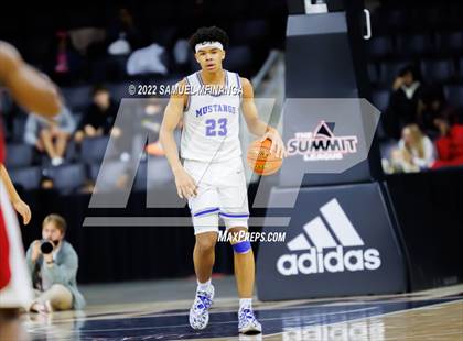 Thumbnail 2 in Millard North vs. Omaha Westside photogallery.