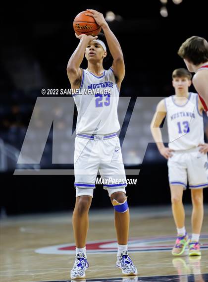 Thumbnail 3 in Millard North vs. Omaha Westside photogallery.
