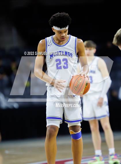 Thumbnail 1 in Millard North vs. Omaha Westside photogallery.