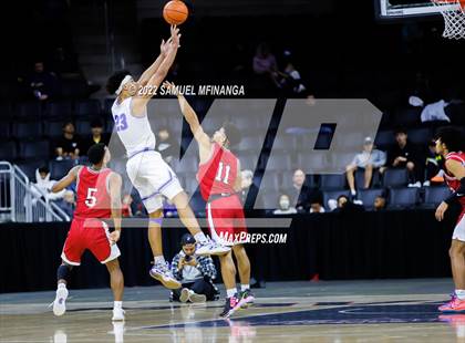 Thumbnail 3 in Millard North vs. Omaha Westside photogallery.