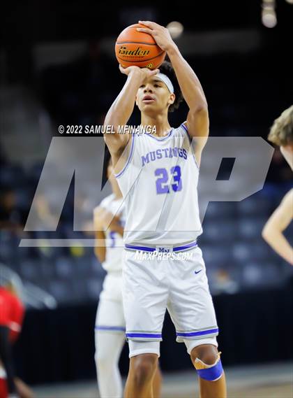 Thumbnail 2 in Millard North vs. Omaha Westside photogallery.