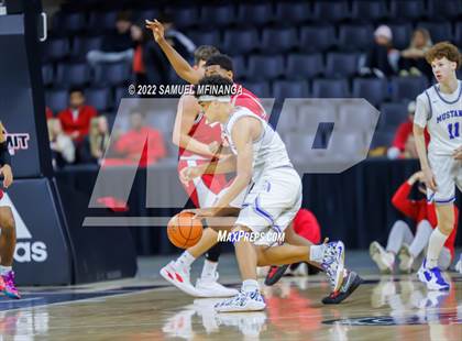 Thumbnail 3 in Millard North vs. Omaha Westside photogallery.