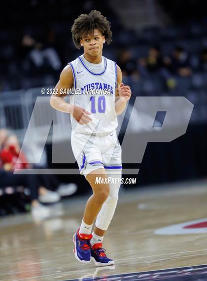 Thumbnail 2 in Millard North vs. Omaha Westside photogallery.