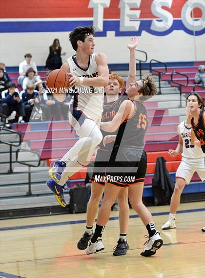 Thumbnail 2 in St. Margaret's vs. Huntington Beach (North South Challenge) photogallery.