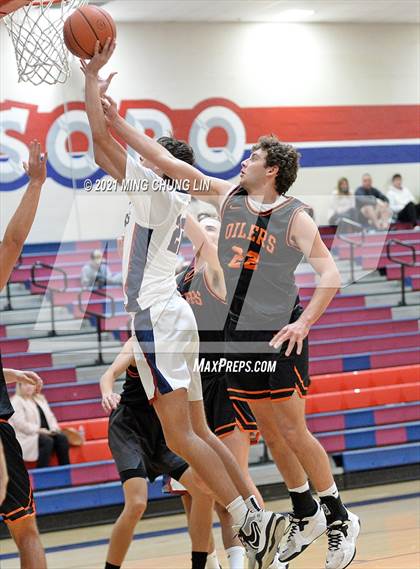 Thumbnail 1 in St. Margaret's vs. Huntington Beach (North South Challenge) photogallery.