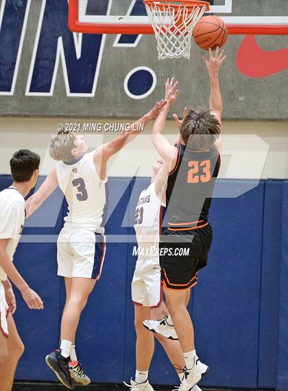 Thumbnail 3 in St. Margaret's vs. Huntington Beach (North South Challenge) photogallery.