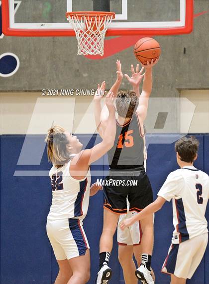 Thumbnail 3 in St. Margaret's vs. Huntington Beach (North South Challenge) photogallery.