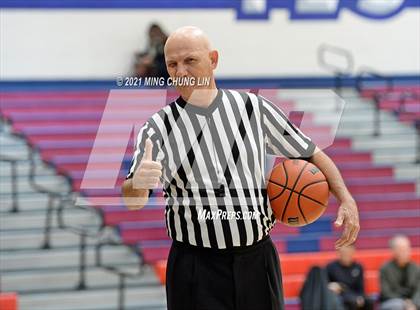 Thumbnail 3 in St. Margaret's vs. Huntington Beach (North South Challenge) photogallery.
