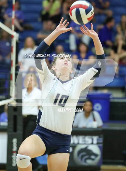 Thumbnail 2 in Flower Mound @ Plano West photogallery.