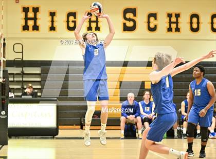 Thumbnail 1 in Grossmont @ El Capitan photogallery.