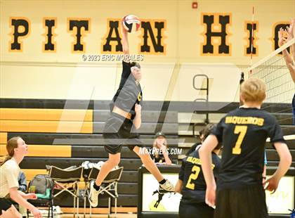 Thumbnail 3 in Grossmont @ El Capitan photogallery.