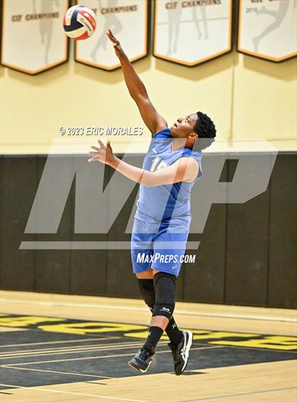Thumbnail 1 in Grossmont @ El Capitan photogallery.