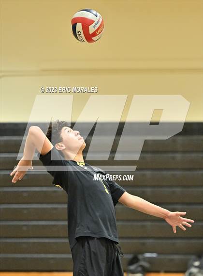 Thumbnail 2 in Grossmont @ El Capitan photogallery.