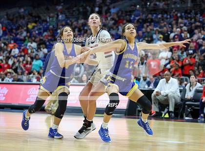 Thumbnail 1 in Hardin-Jefferson vs. Brownsboro (UIL 4A State Final) photogallery.