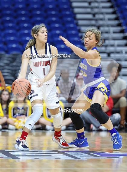 Thumbnail 2 in Hardin-Jefferson vs. Brownsboro (UIL 4A State Final) photogallery.