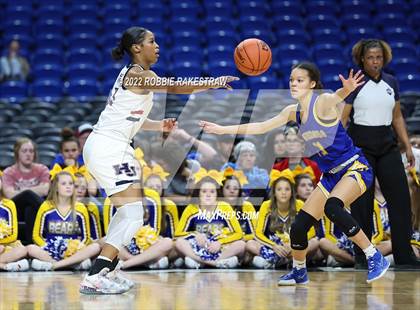 Thumbnail 1 in Hardin-Jefferson vs. Brownsboro (UIL 4A State Final) photogallery.