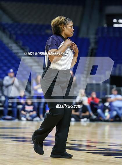 Thumbnail 3 in Hardin-Jefferson vs. Brownsboro (UIL 4A State Final) photogallery.