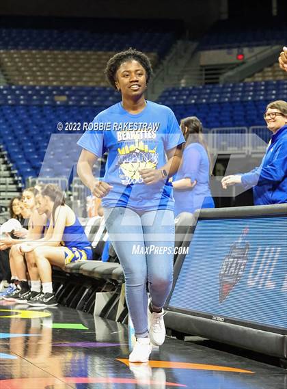 Thumbnail 1 in Hardin-Jefferson vs. Brownsboro (UIL 4A State Final) photogallery.